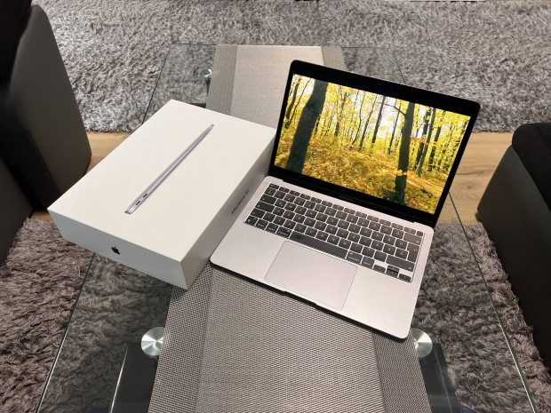 Macbook Air 2022 Retina Újszerű Apple M1 Chip 16 GB 256 SSD Magyar