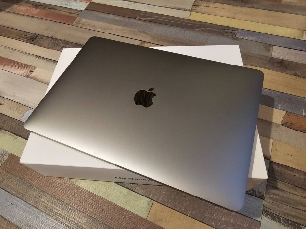 Macbook Air M1 hibtlan magyar billentyzetes kivl akku 