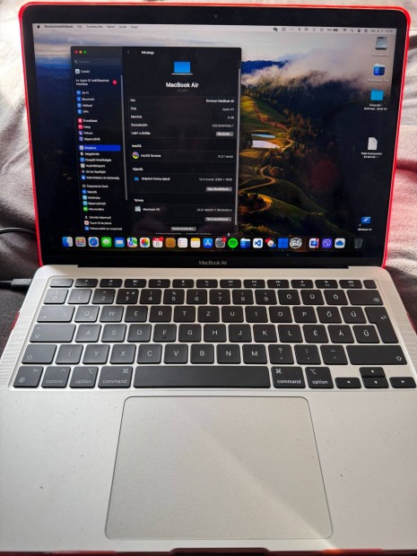 Macbook Air, M1 proc, 13 coll, 256GB SSD, 8GB RAM, magyar billenty