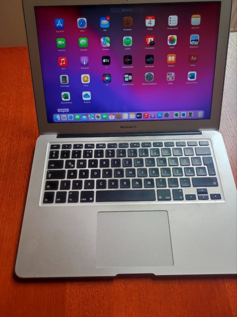 Macbook Air elad