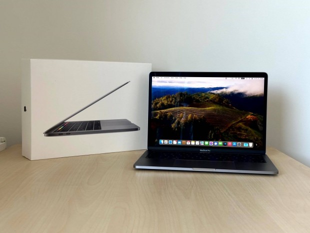 Macbook Pro 13 Touch Bar, 8GB, 512GB SSD, 2018, Space Gray, magyar