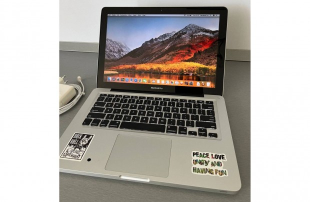 Macbook Pro 13" (2011 vge) - j akksi