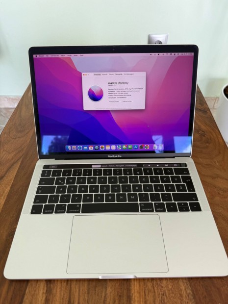 Macbook Pro 13" (2016, Touch Bar) Megkímélt, 8GB RAM, 256GB SSD