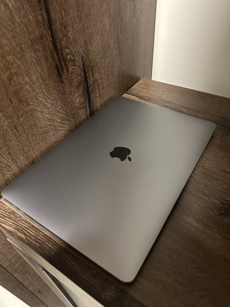 Macbook Pro 13' (2022) M2 Chip! Magyarorszgi! Apple garancia!