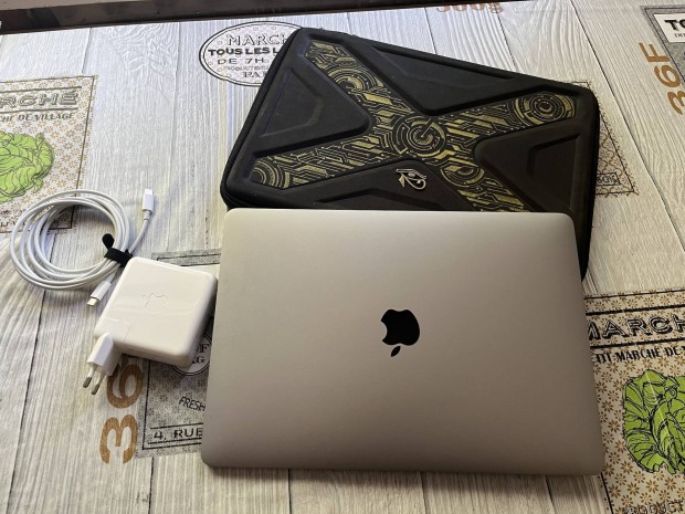 Macbook Pro 13 / 256gb