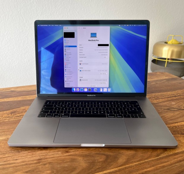 Macbook Pro 15" Retina i7 2.6GHz 6-Core 16GB/ 512GB SSD Touch Bar/ID (