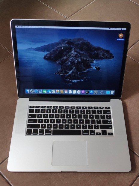 Macbook Pro 15" - 2015 gyrts, 4 mag i7, 16/256GB, Geforce 2GB