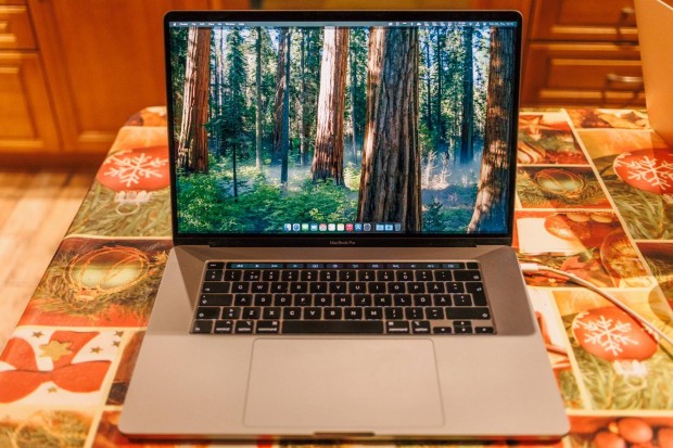 Macbook Pro 16" 2019 (i7, 16GB RAM, 512GB SSD, AMD 5300M 4GB)