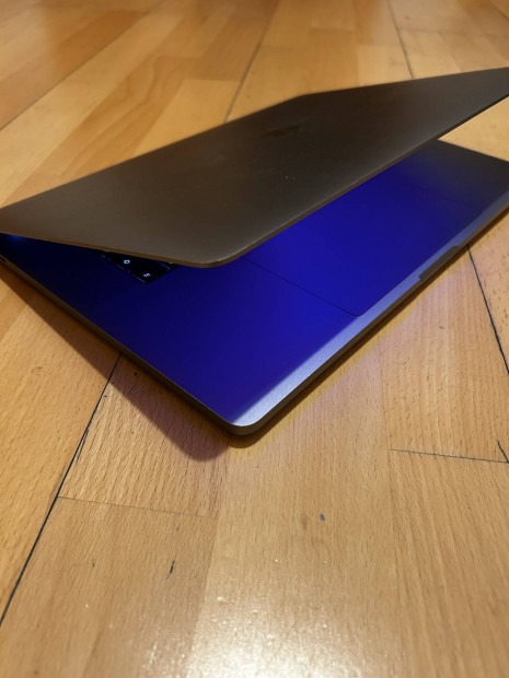 Macbook Pro 16" I9 1TB 16gb DDR4 j