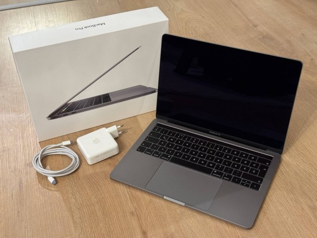 Macbook Pro 2019 13", 8GB, i5, 128gb, Touch-bar, asztroszrke 