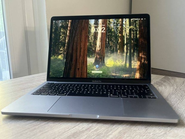 Macbook Pro Retina 13" 2020 i5-10. 16GB/512GB SSD zletbl garancia