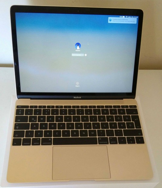 Macbook Retina 12" - 2016 gyrts, 8/256GB, j akku, garancia, gold