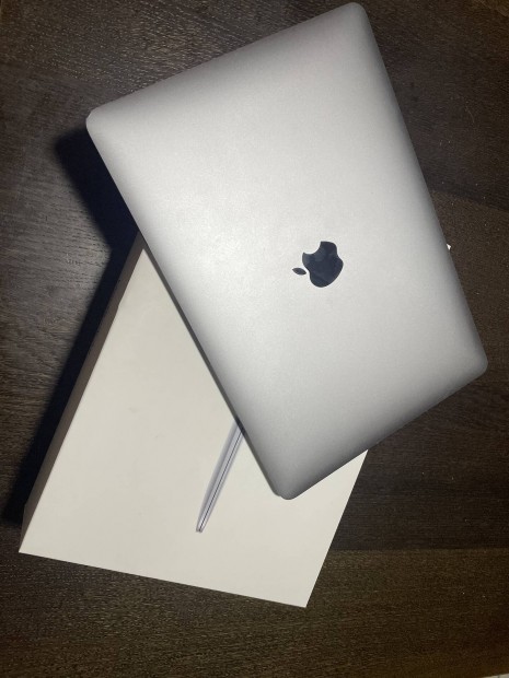 Macbook air m1 16gb