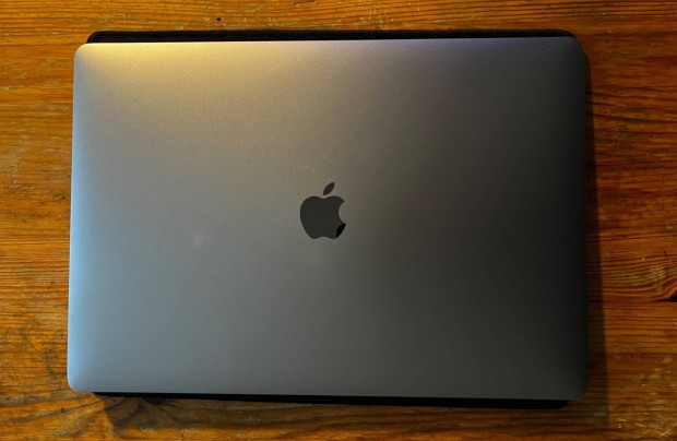 Macbook pro 15 2018-19 kijelz