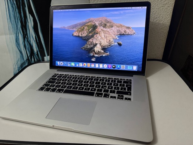 Mackbook pro 15 retina i7 16gb ram 512gb ssd