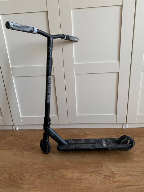 Madd Gear roller free style