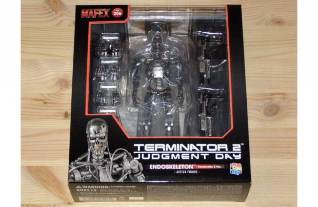 Mafex 15 cm (6 inch) T-800 Endoskeleton (Terminator 2) figura