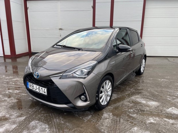 Magnszemlytl Toyota Yaris 1.5 Hybrid Selection Bronze