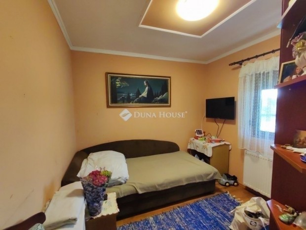 Magl�di 245 nm-es h�z elad�