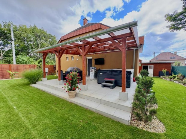 Magl�di elad� 156 nm-es h�z