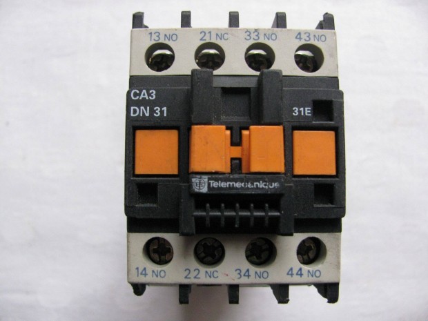 Mgnes kapcsol CA3DN31, 10A 380V