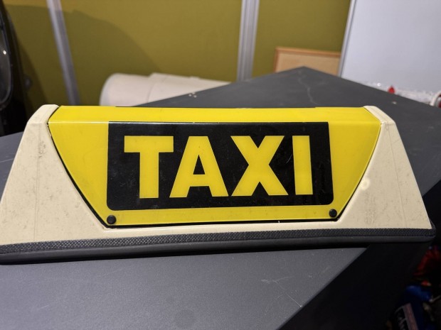 Mgneses Taxi tbla 