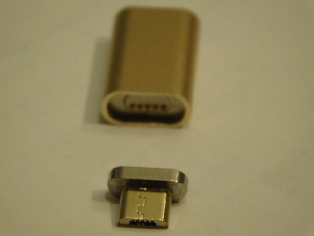 Mgneses micro USB adapter+mgneses fej 2,4A akkutltshez ingyenposta