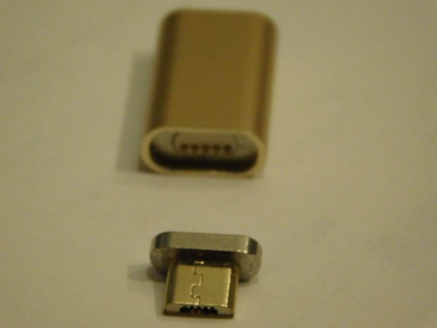 Mgneses micro USB tlt adapter+mgneses fej 2,4A ingyen postzssal