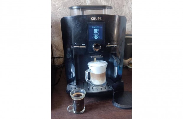 Magyar kijelzős Krups cappuccino kávégép. Tökéletesen működik