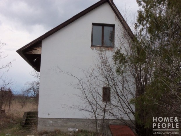 Magyarcsan�don h�z elad�!