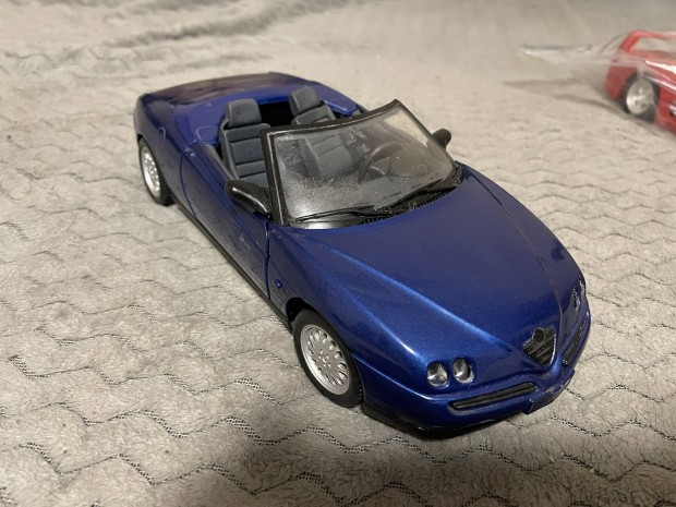 Maisto Alfa Spider V6