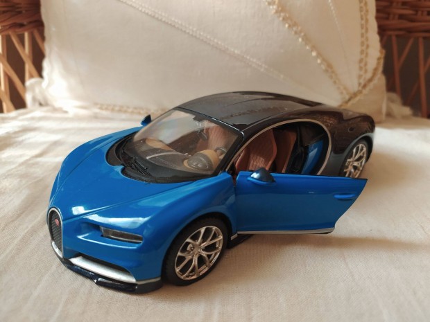 Maisto Bugatti Chiron 1:24 fém modellautó