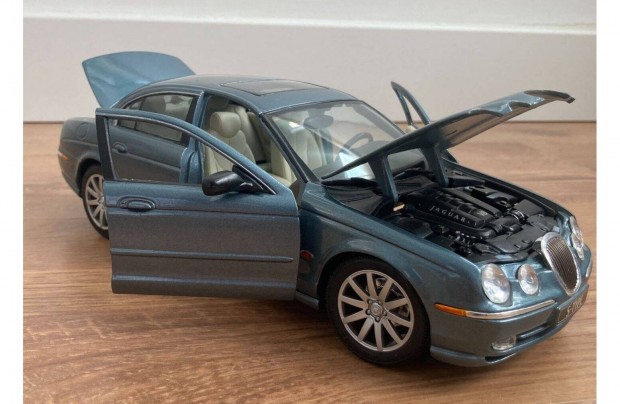 Maisto Jaguar S type 1/18 modellaut