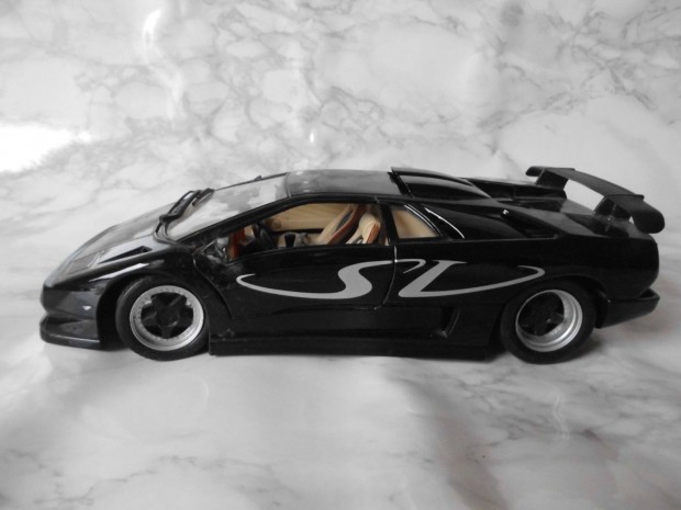 Maisto Lamborghini Diablo 1:18 fm modell aut