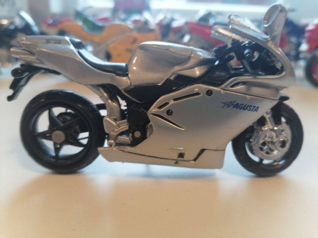 Maisto MV Agusta F4S 1+1 1:18 Motor Modell