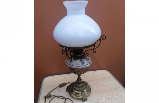 Majolika mintás üvegbúrás réz porcelán asztali lámpa állólámpa
