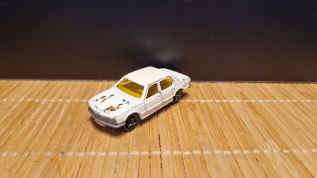 Majorette BMW 733i Kisautó