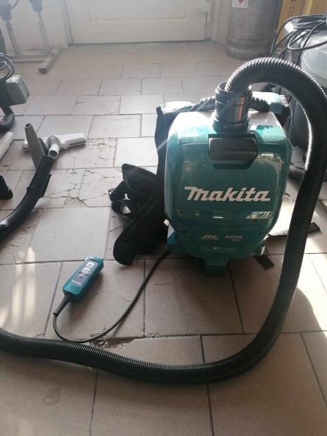 Makita 2x18V DVC261Zx4 akkus porszv