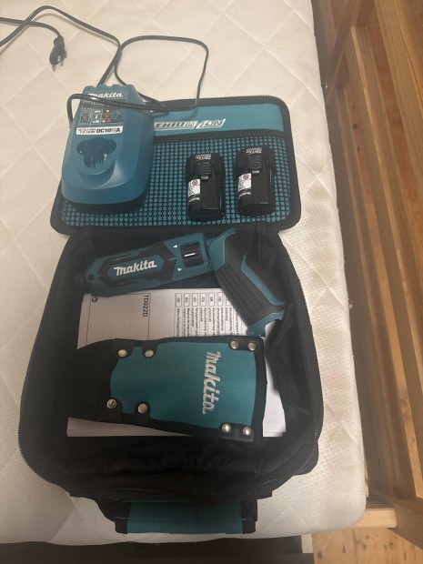 Makita 7.2v tvecsavaroz TD022D