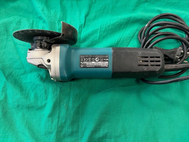 Makita 9558Hnr sarokcsiszol