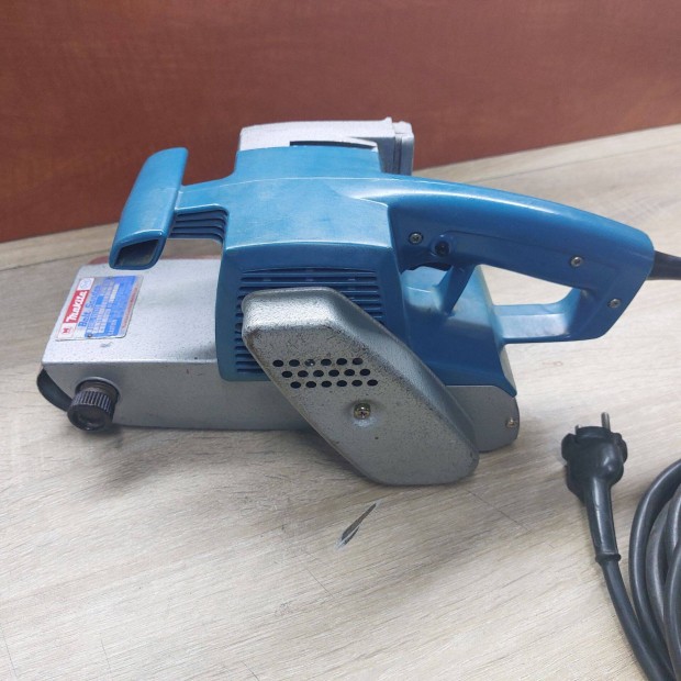 Makita 9924DB szalagcsiszol