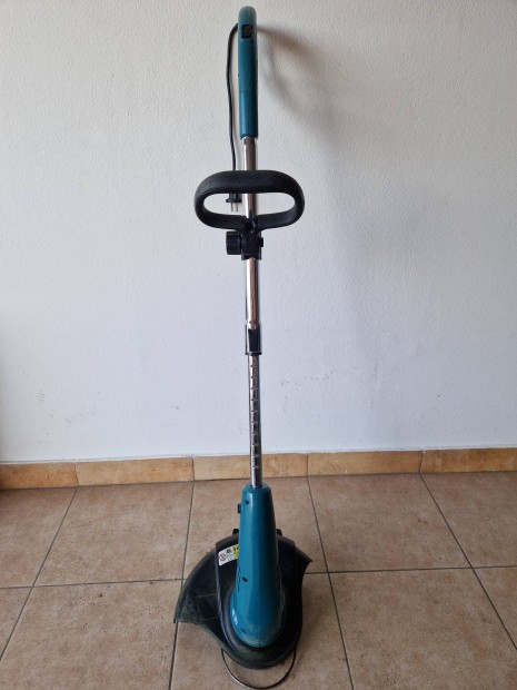 Makita UR3000 elektromos szeglynyr 450W 30 cm