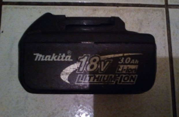 Makita akkumultor ( 18V, 3,0Ah, Li-ion, hibs)!