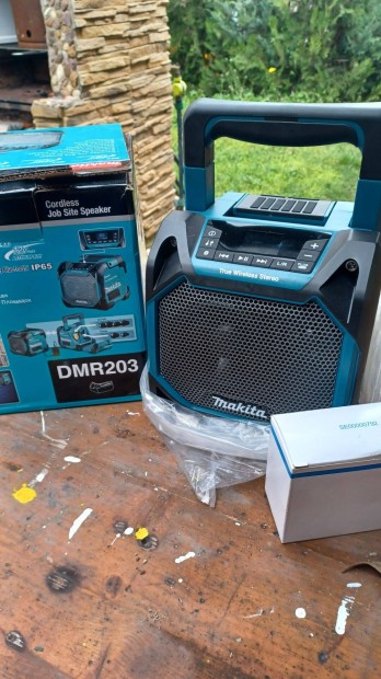 Makita dmr 203 bluetooth hangszoro