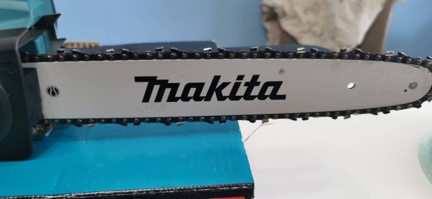 Makita elektromos láncfűrész