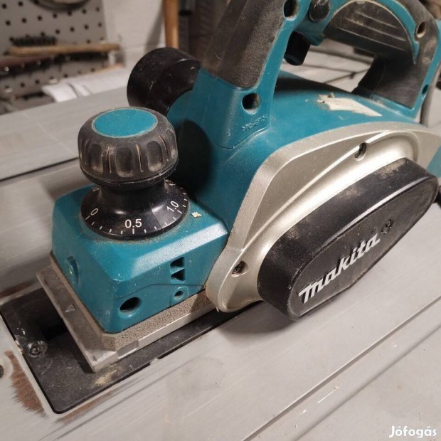 Makita gyalu KP0800