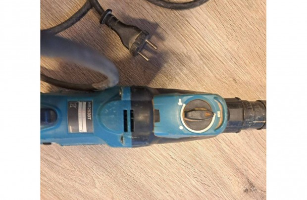 Makita tve-fr vs 800 W sds plusz Hibs !