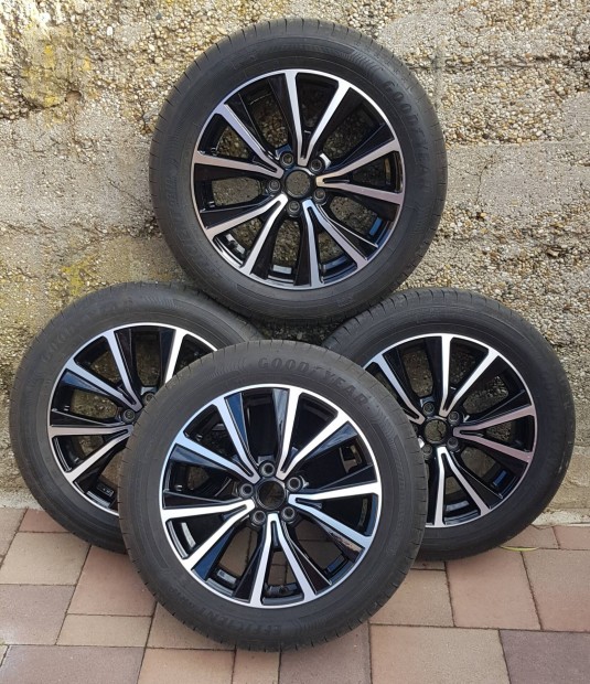 Makulátlan Ford alufelni+nyári gumi garnitúra eladó.