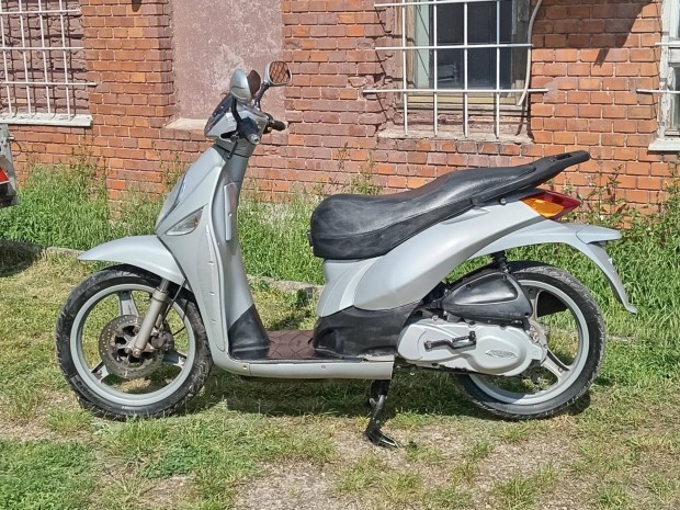 Malaguti Ciak 125 4t nagykerekű robogó