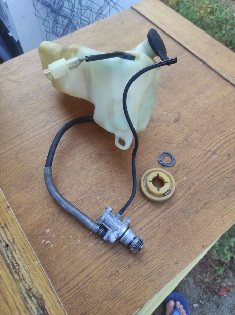 Malaguti F10 olajpumpa komplett